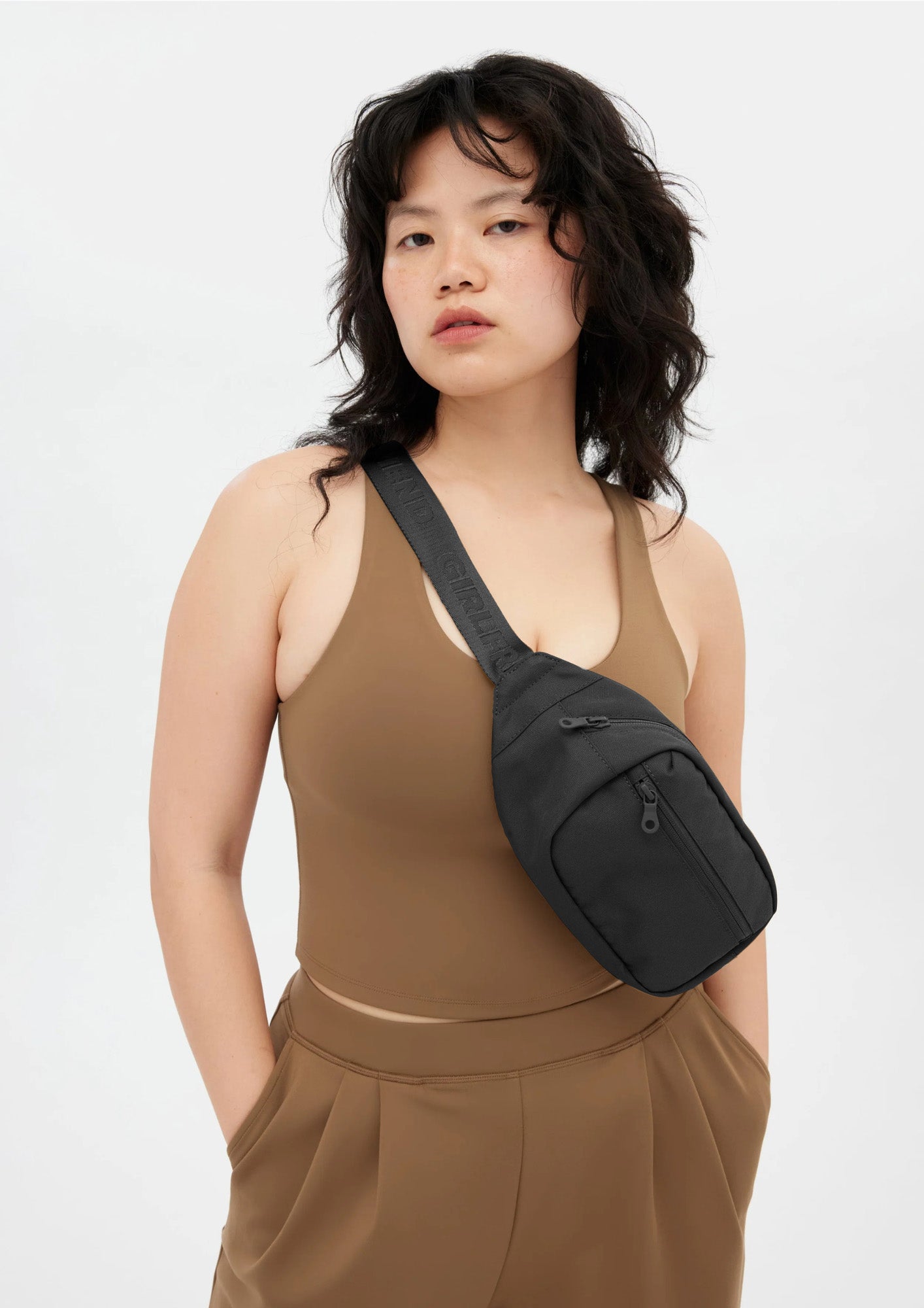 Girlfriend Collective The Belt Bag Black One size Socks