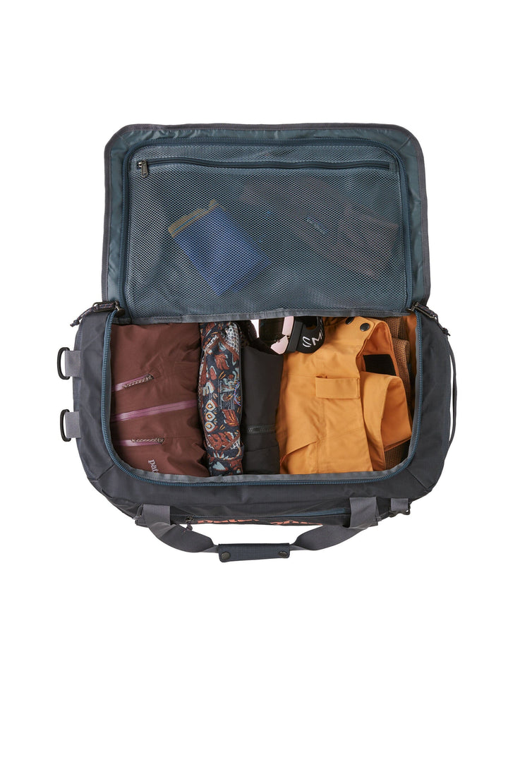 Black Hole Duffel 40L - 100% postconsumer recycled polyester Bags Patagonia