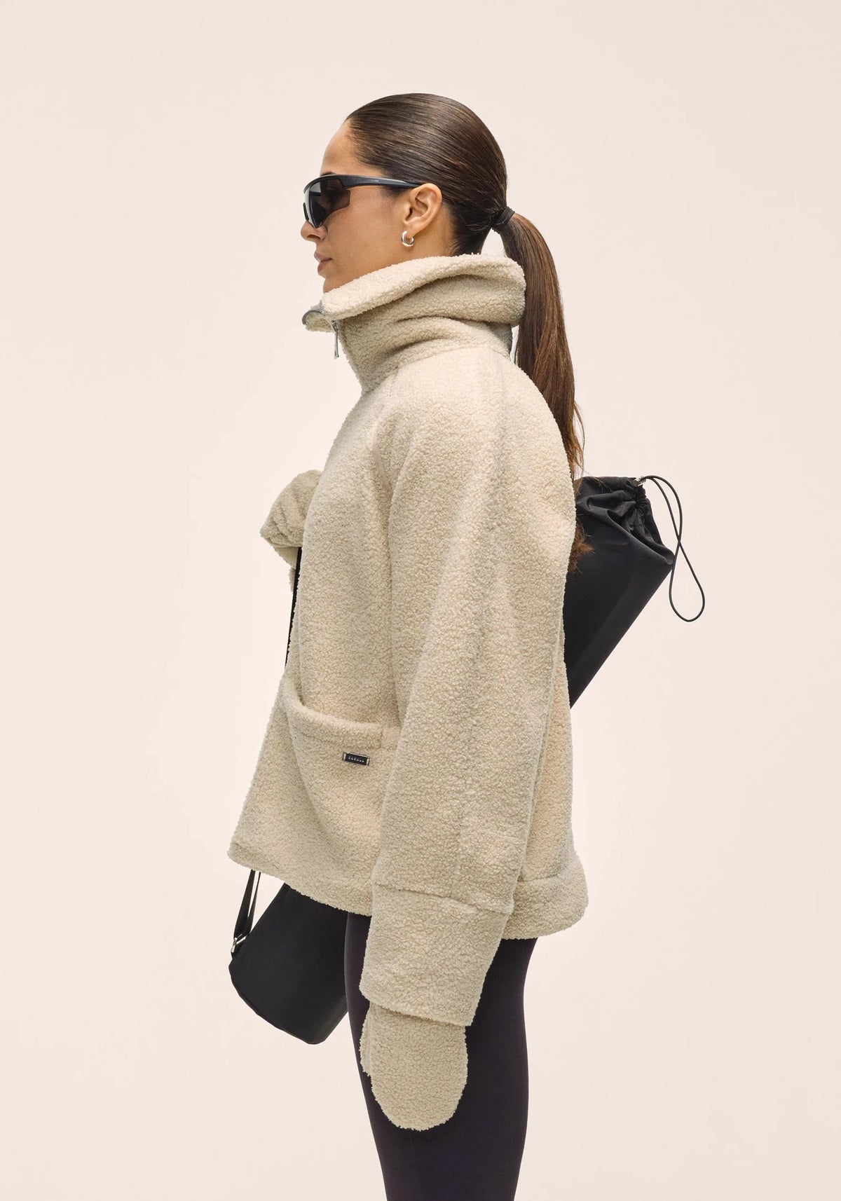 Casall Sherpa Short Zip Jacket Ecru Casall