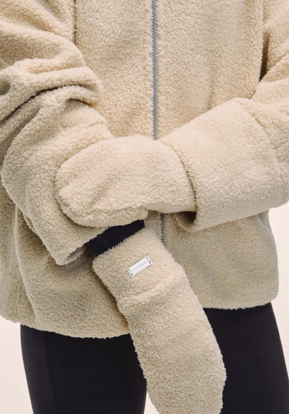 Casall Sherpa Short Zip Jacket Ecru Casall