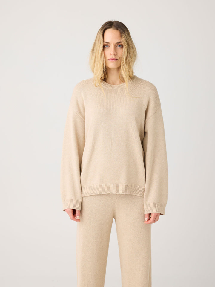 Jersey de cachemira con cuello redondo