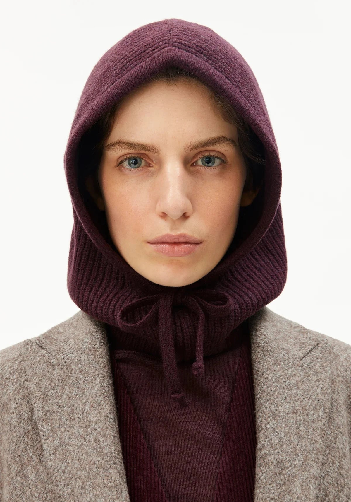 Deaata Wool Hood Headwear Armedangels Dark Cranberry