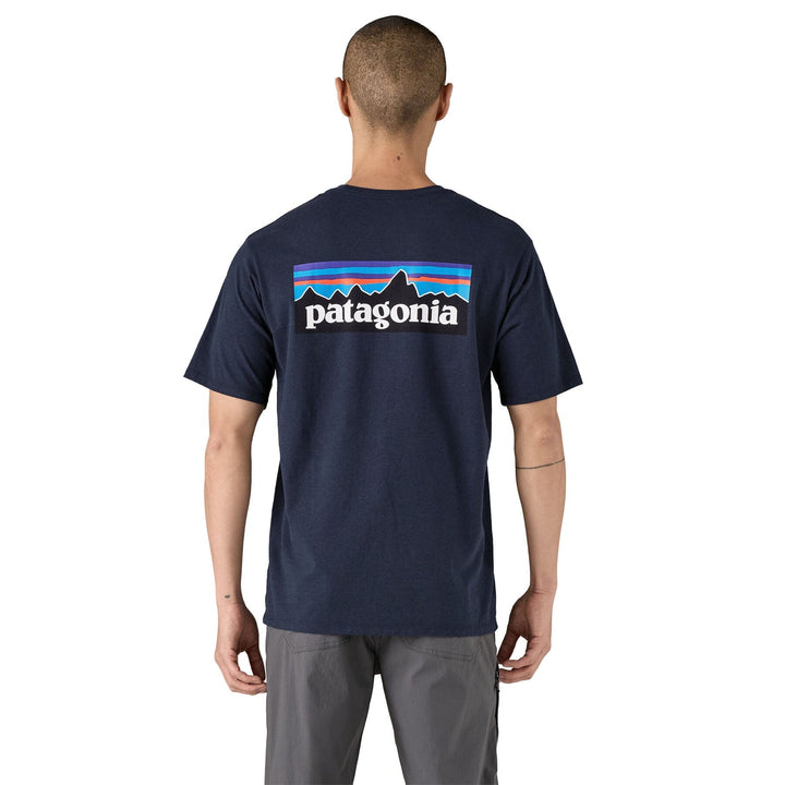 Patagonia M's P-6 Logo Responsibili-Tee® - Recycled cotton New Navy Shirt