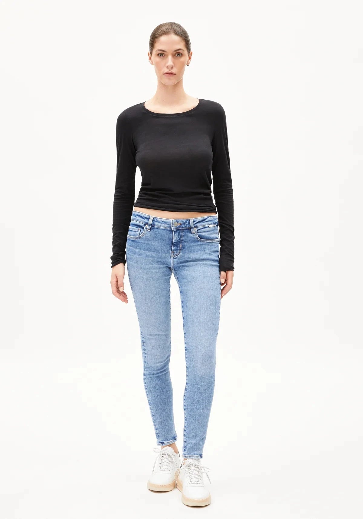 W's Einiaara Soft Longleeve shirt - 100% Organic cotton Shirt Armedangels