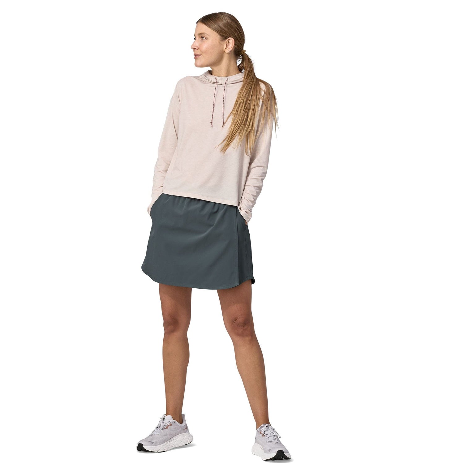 Patagonia W's Fleetwith Skort - Recycled polyester & elastane Nouveau Green Skirt