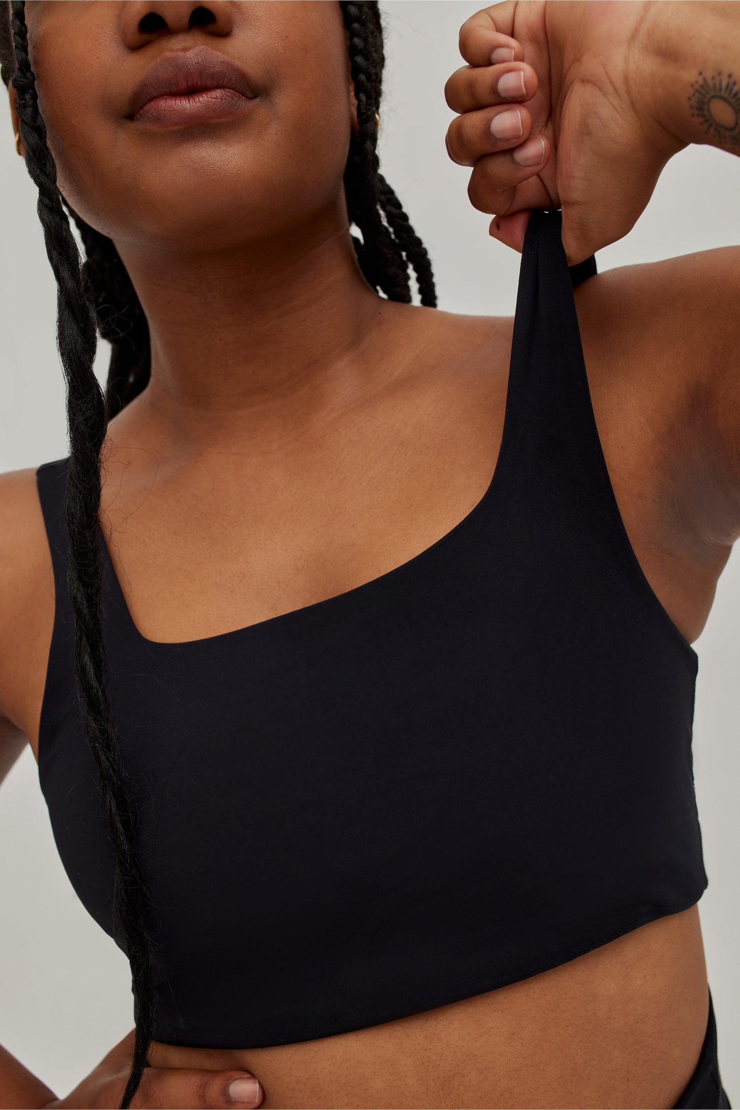 Girlfriend Collective W's Tommy Bra Square Neck - Made from Recycled Plastic Bottles Black Underwear