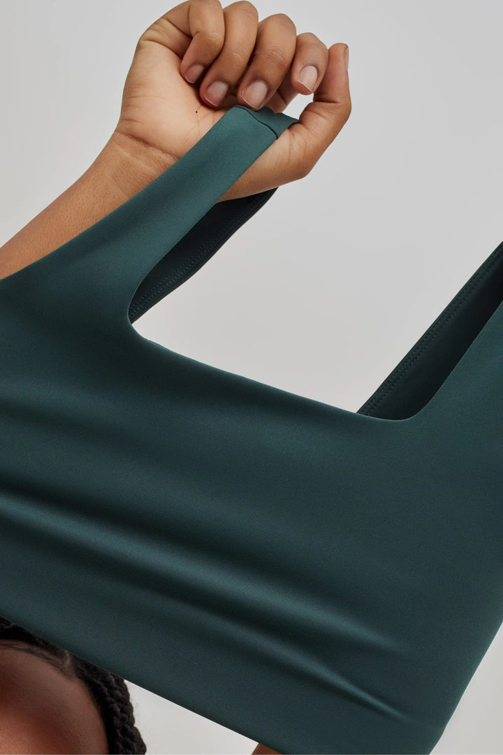 Girlfriend Collective W's Tommy Bra Square Neck - Made from Recycled Plastic Bottles Moss Underwear