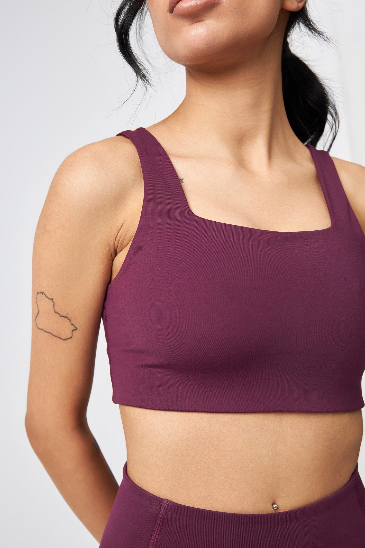 Girlfriend Collective W's Tommy Bra Square Neck - Made from Recycled Plastic Bottles Plum Underwear