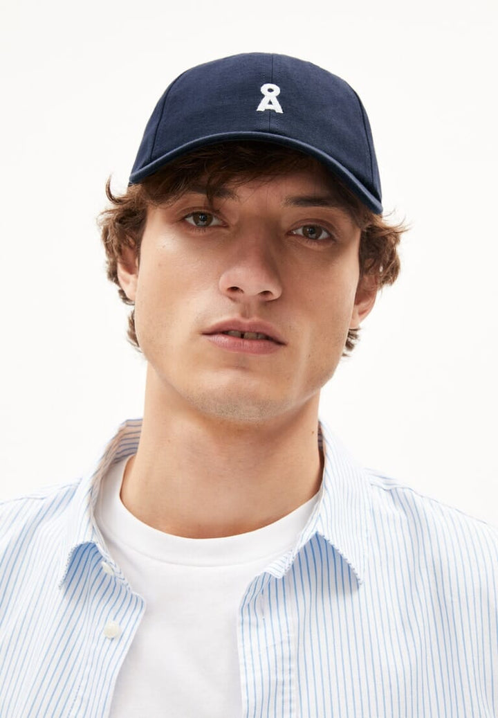 Unisex Yenaas Bold cap - 100% Organic Cotton Headwear Armedangels