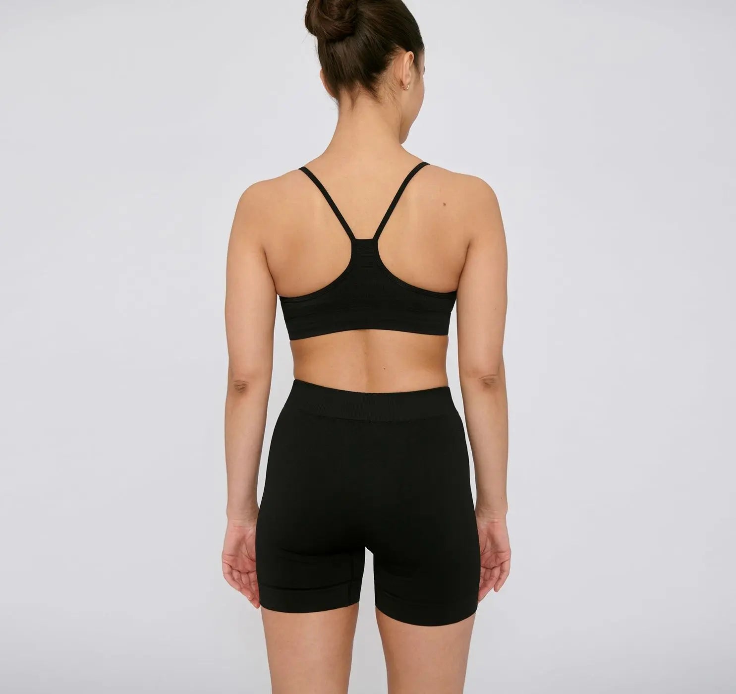 Organic Basics W's Active Seamless Yoga Shorts - Recycled Nylon Black Pants