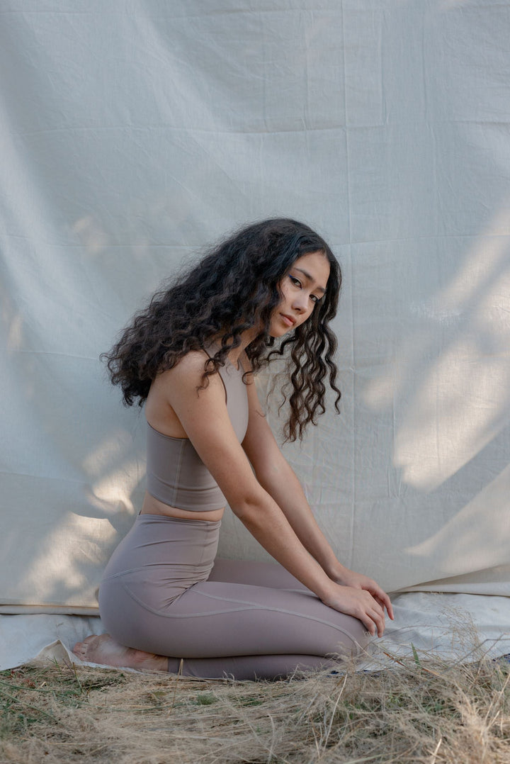 Girlfriend Collective W's Compressive Leggings - 7/8 - Made From Recycled Plastic Bottles Limestone Pants