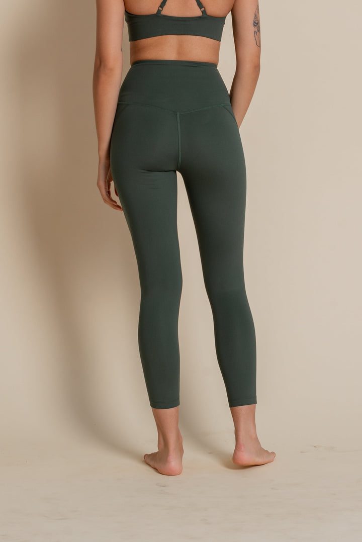 W's Compressive Leggings - 7/8 - Made From Recycled Plastic Bottles Pants Girlfriend Collective