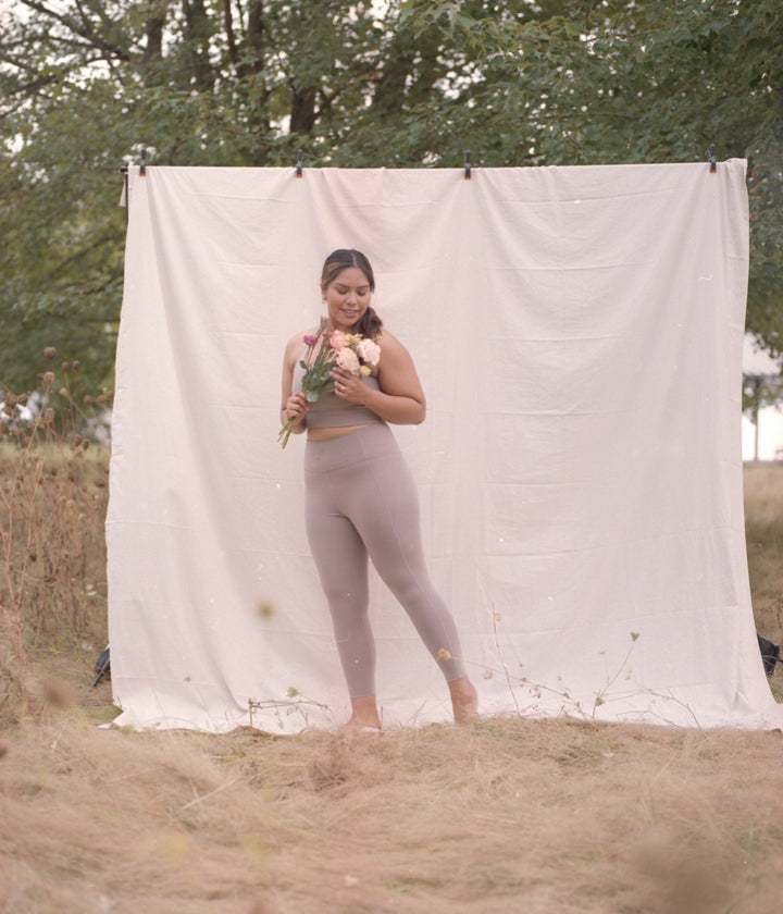 Girlfriend Collective W's Compressive Leggings - 7/8 - Made From Recycled Plastic Bottles Limestone Pants