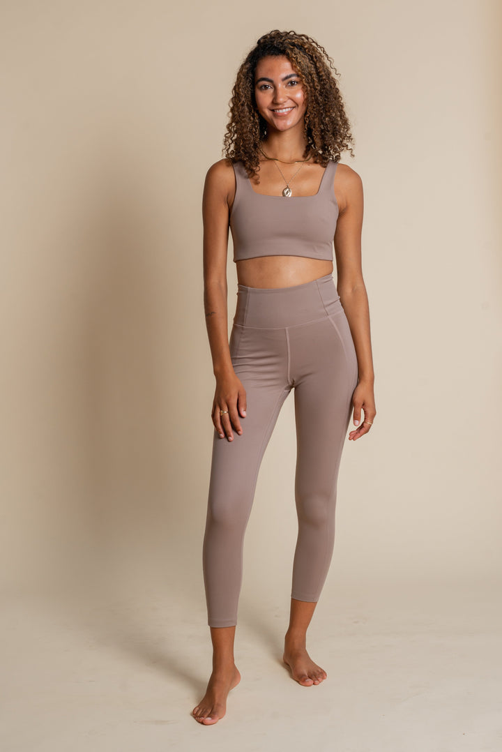 Girlfriend Collective W's Compressive Leggings - 7/8 - Made From Recycled Plastic Bottles Limestone Pants