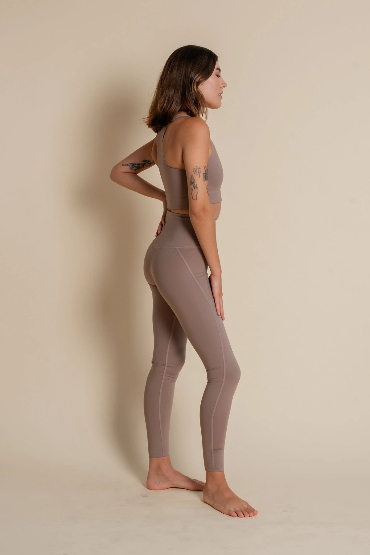 W's Compressive Leggings - Limited Colors - Made From Recycled Plastic Bottles Pants Girlfriend Collective Limestone XXL Normal