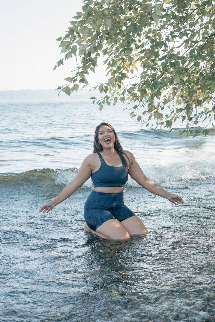 Girlfriend Collective W's Tommy Bra Square Neck - Made from Recycled Plastic Bottles Midnight Underwear