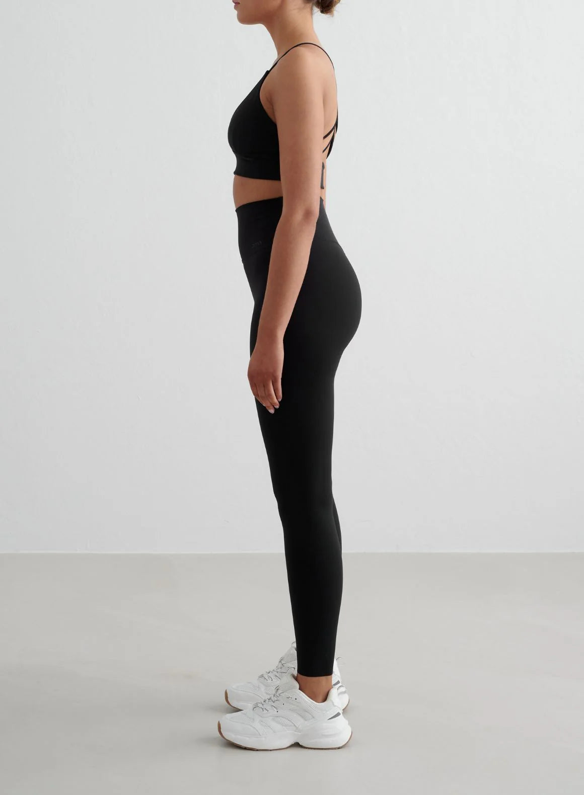 Aimn - Sense Tights - Weekendbee - sustainable sportswear