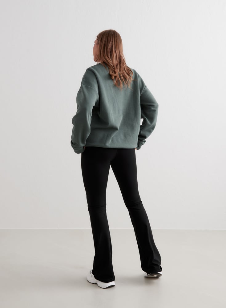 Aimn Serif Sweatshirt Sage Sweaters