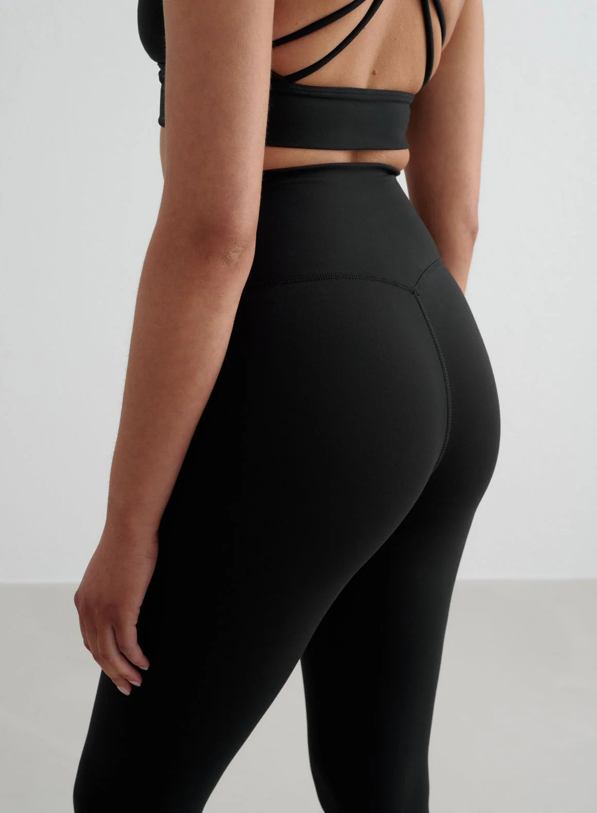 Aimn - Sense Tights - Weekendbee - sustainable sportswear