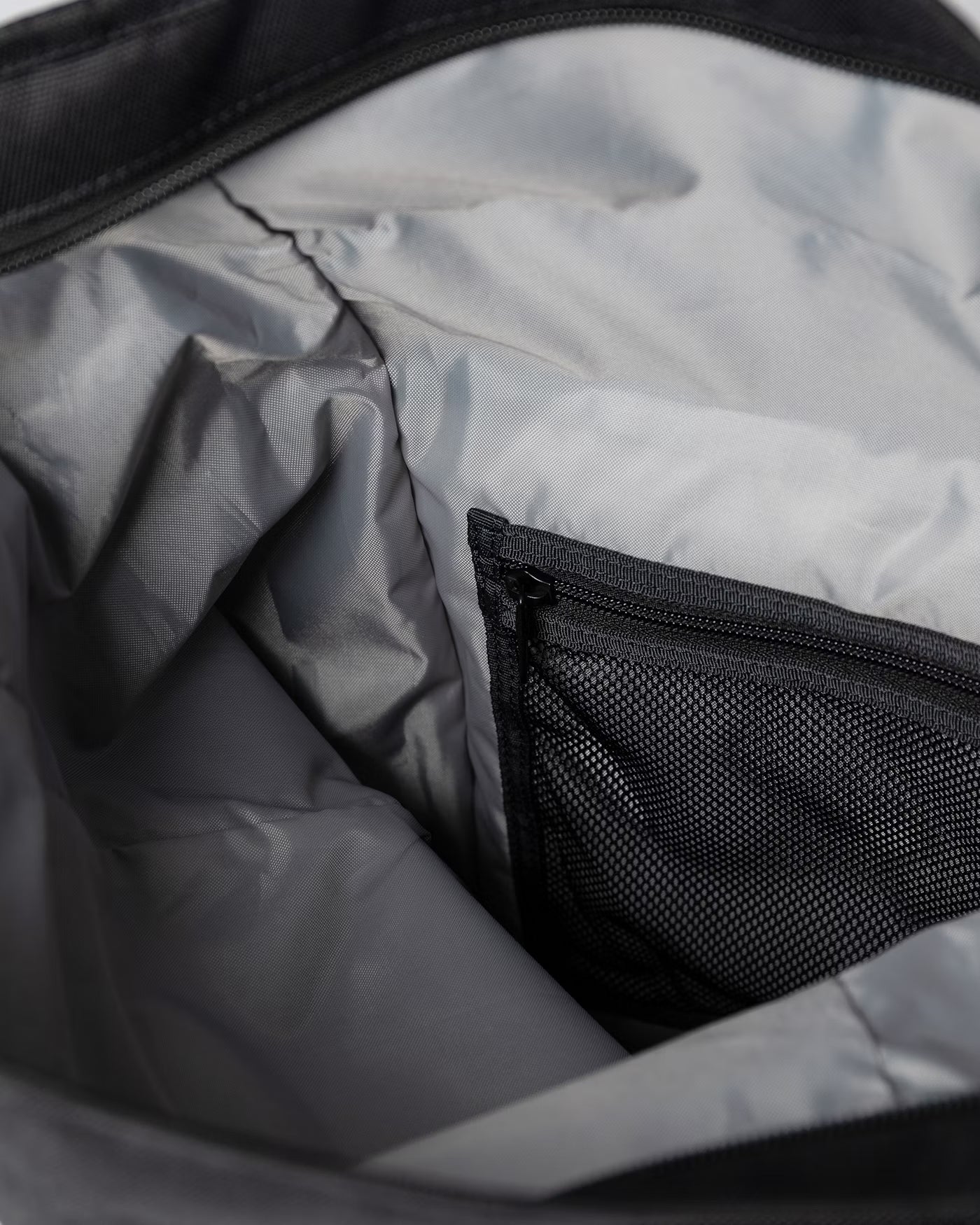 Sandqvist - ICON Rolltop Backpack L - Weekendbee - sustainable sportswear