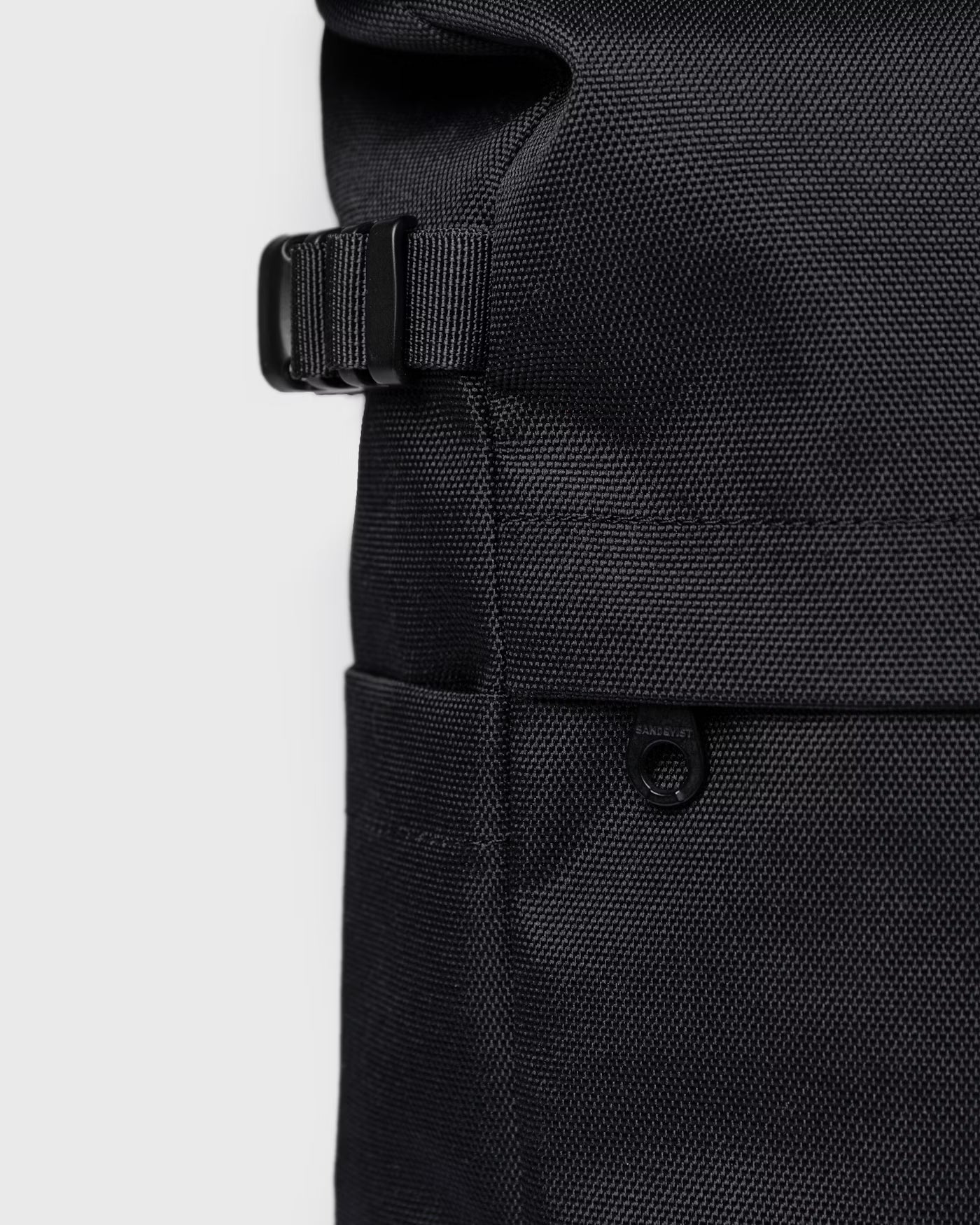 Sandqvist - ICON Rolltop Backpack M - Weekendbee - sustainable sportswear