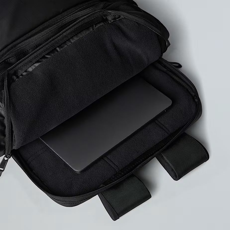 The North Face - Base Camp Voyager Daypack – Large - Weekendbee - sustainable sportswear