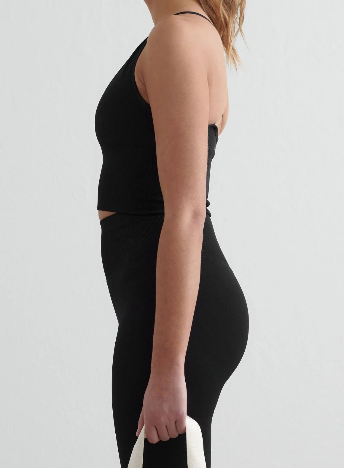 Aimn - Shape Seamless Cross Back Bralette - Weekendbee - sustainable sportswear