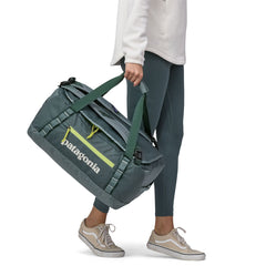 Patagonia Black Hole Duffel 40L - 100% postconsumer recycled polyester Nouveau Green Bags