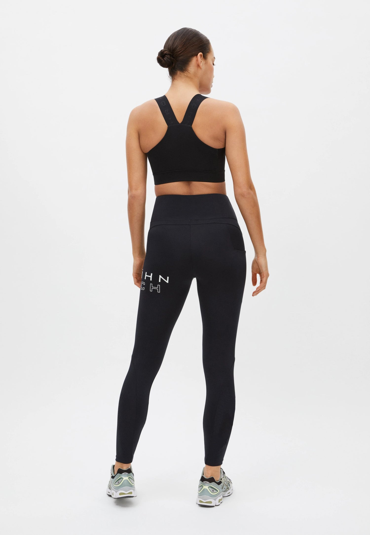 Röhnisch - Endorphin Logo Tights - Recycled polyester - Weekendbee - sustainable sportswear