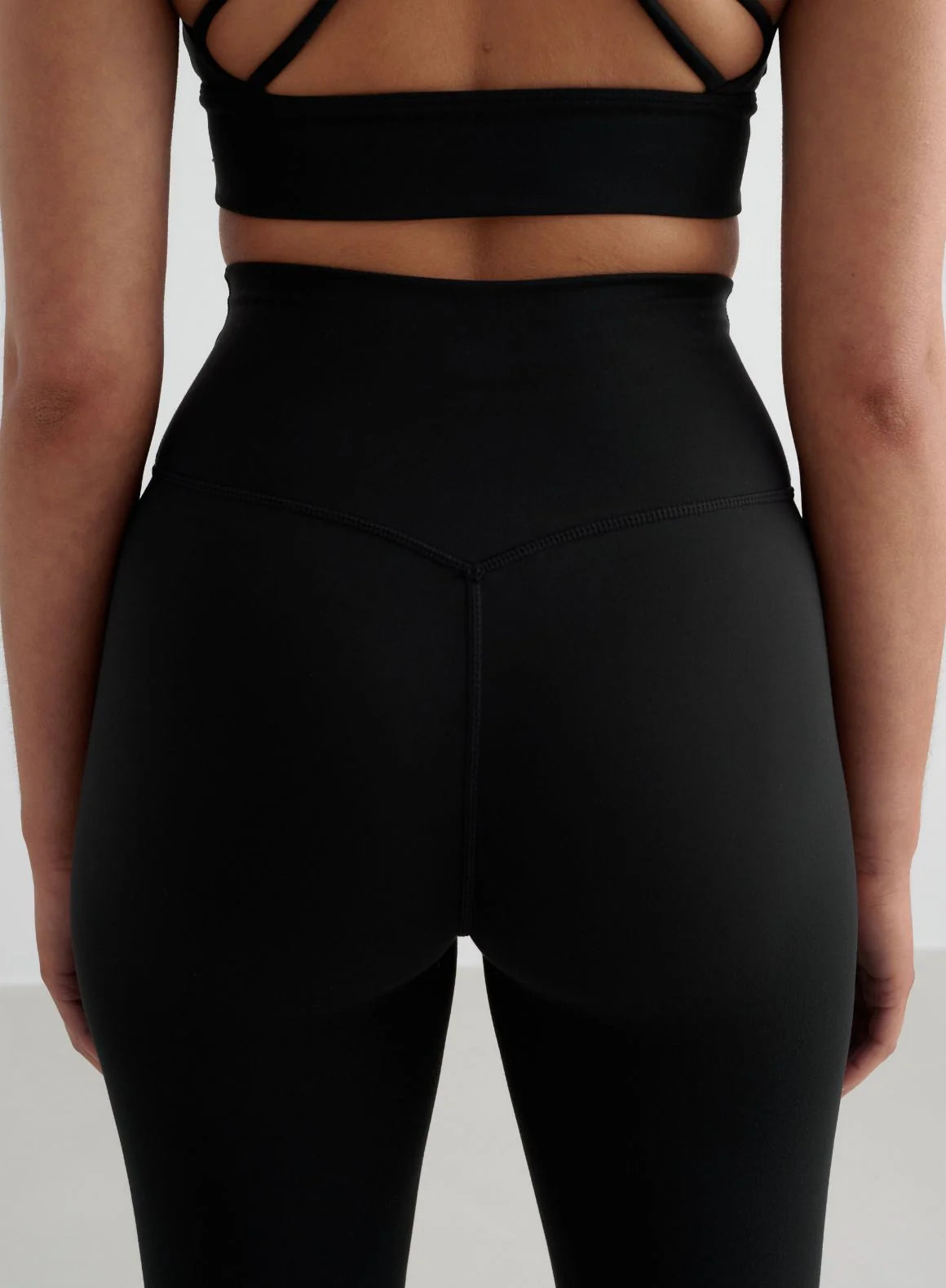 Aimn - Sense Tights - Weekendbee - sustainable sportswear