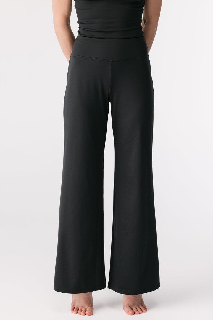 Jada Straight Leg Pant Pants Girlfriend Collective 