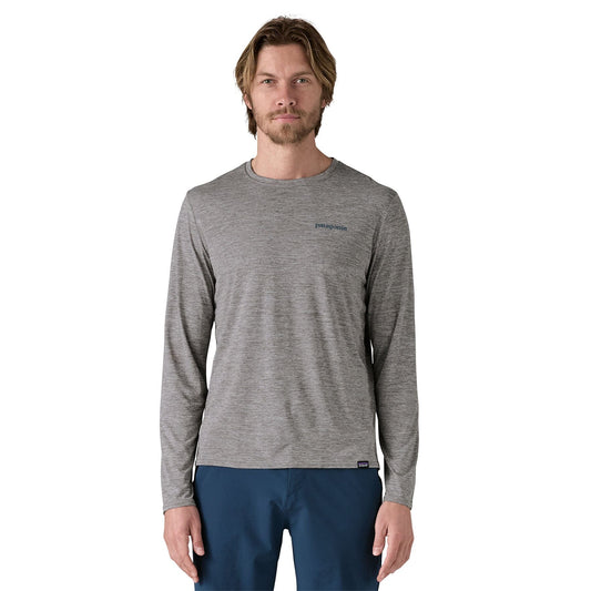 Patagonia M's L/S Cap Cool Daily Graphic Shirt - Waters - Recycled Polyester Boardshort Logo Abalone Blue: Feather Grey Shirt