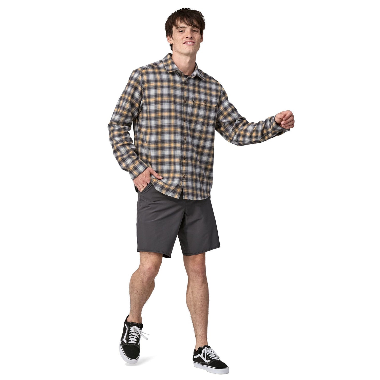 Patagonia M's L/S Cotton in Conversion LW Fjord Flannel Shirt - 100% Cotton in Conversion Beach Day: Sandy Melon M Shirt