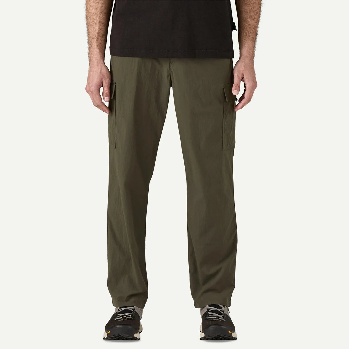 Patagonia M's Outdoor Everyday Pants Pine Needle Green Pants