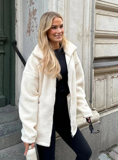 Aimn Pile Jacket Almond White Outerwear