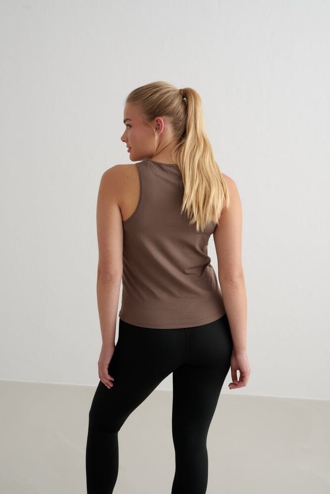 Soft Basic Singlet Tops Aimn