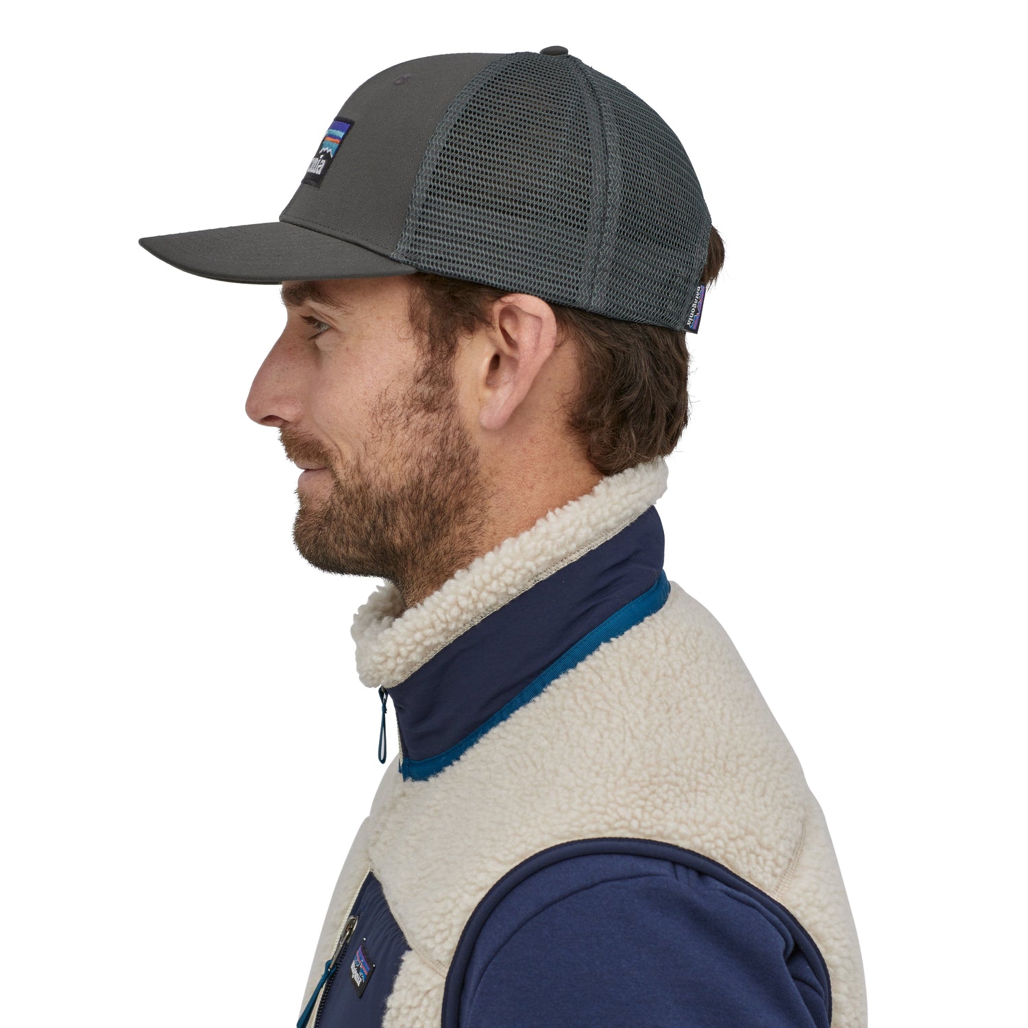 Patagonia - Unisex P-6 Logo Trucker Hat - Organic Cotton - Weekendbee - sustainable sportswear