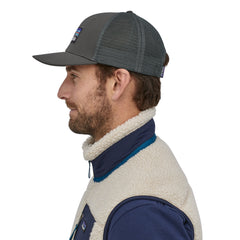 Patagonia - Unisex P-6 Logo Trucker Hat - Organic Cotton - Weekendbee - sustainable sportswear