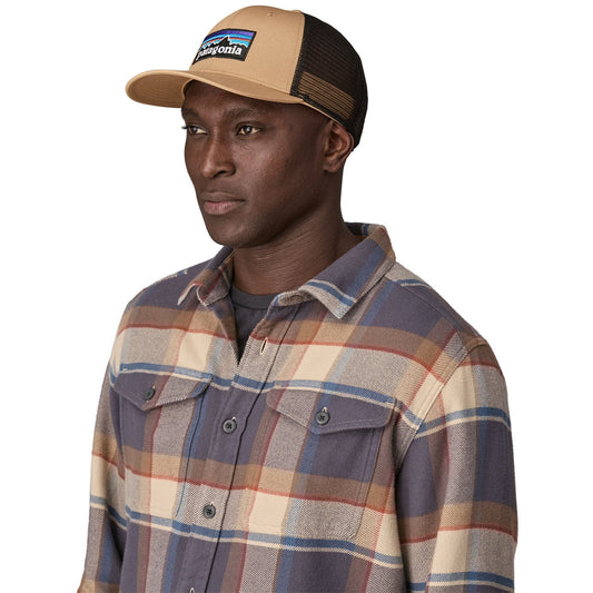Patagonia - Unisex P-6 Logo Trucker Hat - Organic Cotton - Weekendbee - sustainable sportswear