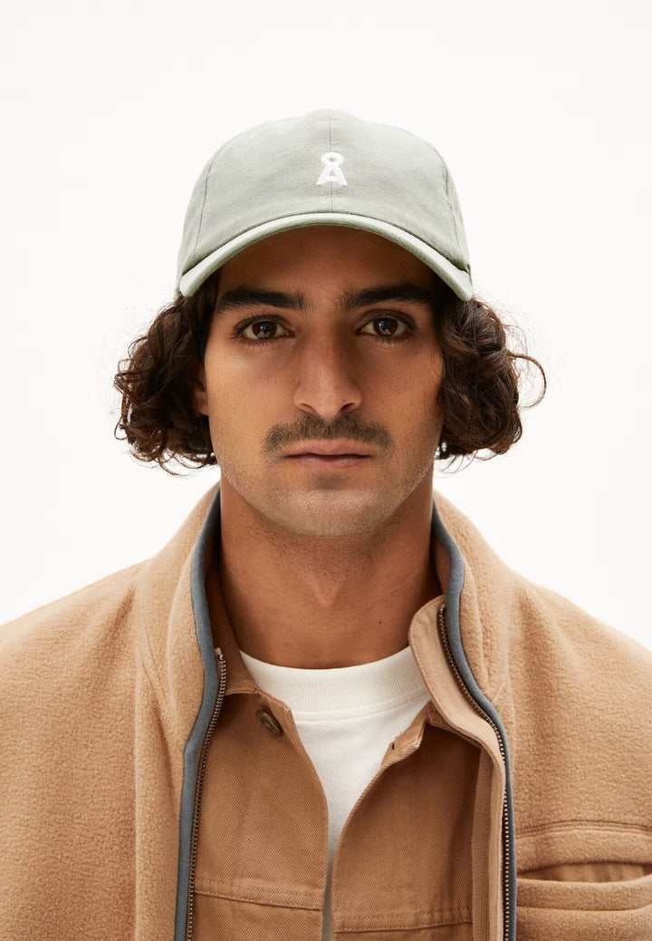 Unisex Yenaas Bold cap - 100% Organic Cotton Headwear Armedangels