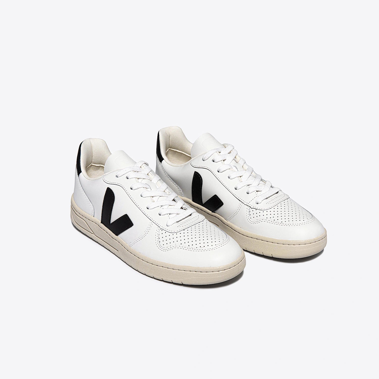 Veja M's V-10 Leather - Classical sneakers Extra White Black Shoes