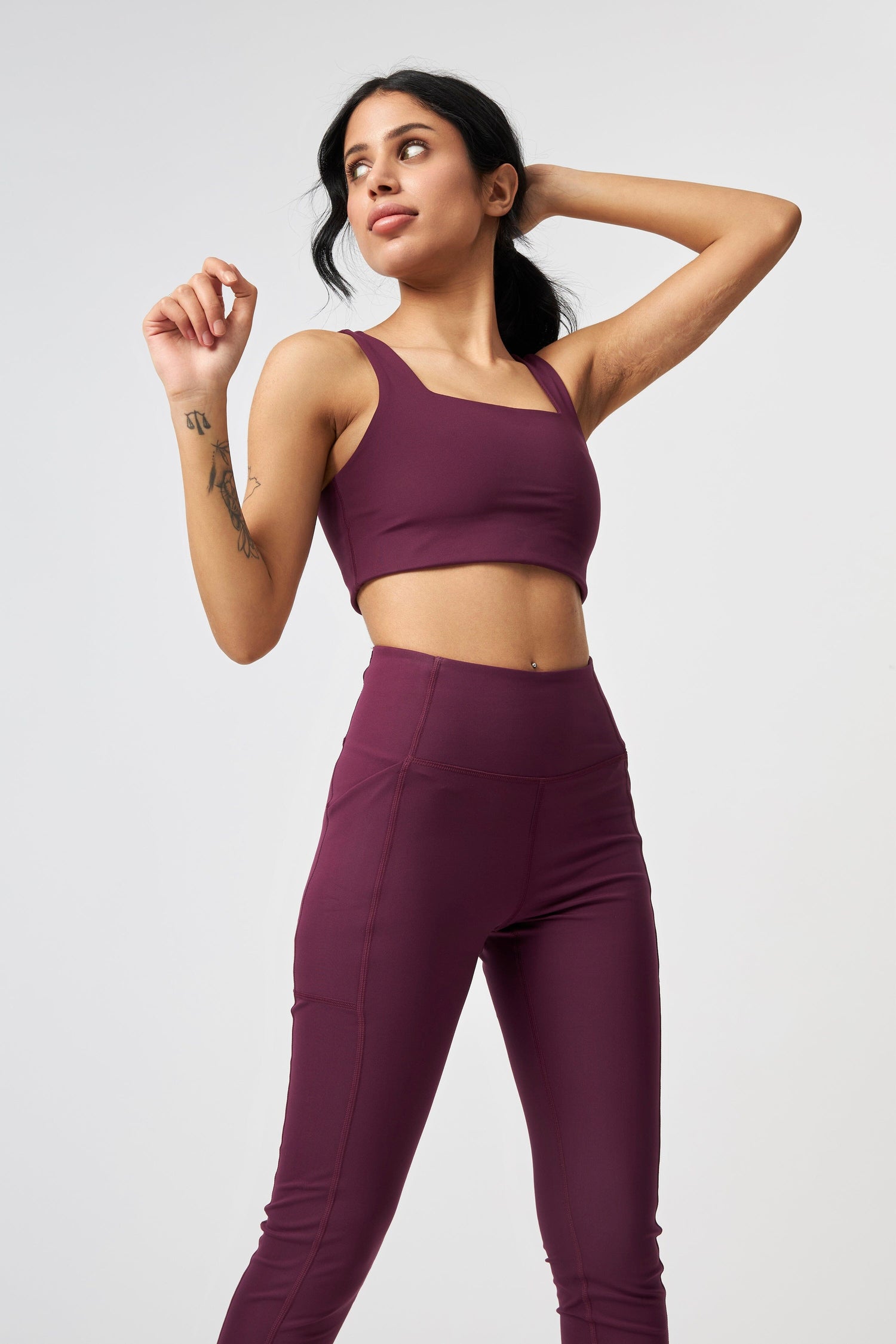 Girlfriend Collective - W's High-Rise Pocket Legging - Made From Recycled Water Bottles - Weekendbee - sustainable sportswear