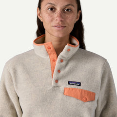 Patagonia W's Lightweight Synchilla Snap-T Fleece Pullover - Recycled Polyester Oatmeal Heather w Heirloom Peach Shirt