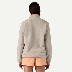Patagonia W's Lightweight Synchilla Snap-T Fleece Pullover - Recycled Polyester Oatmeal Heather w Heirloom Peach Shirt