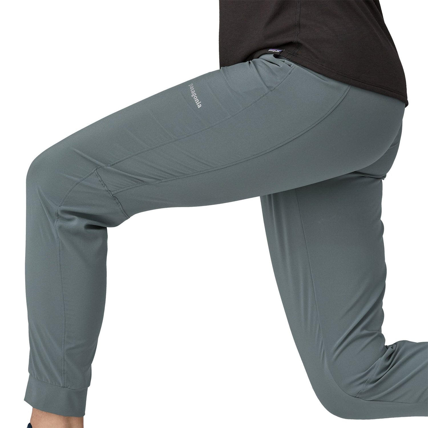 Patagonia - W's Terrebonne Joggers - Recycled polyester - Weekendbee - sustainable sportswear
