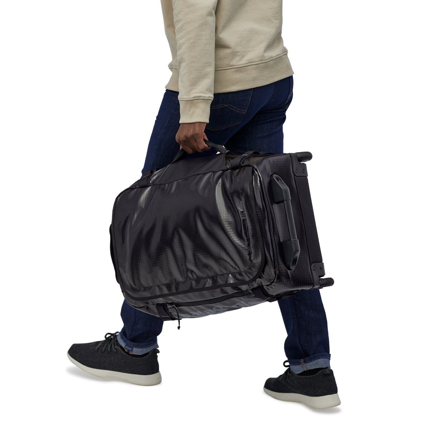 Patagonia - Black Hole Wheeled Duffel 40L - 100% Recycled Polyester - Weekendbee - sustainable sportswear