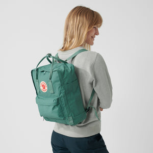 Fjällräven Kånken Backpack - Vinylal Sky Blue-Light Oak