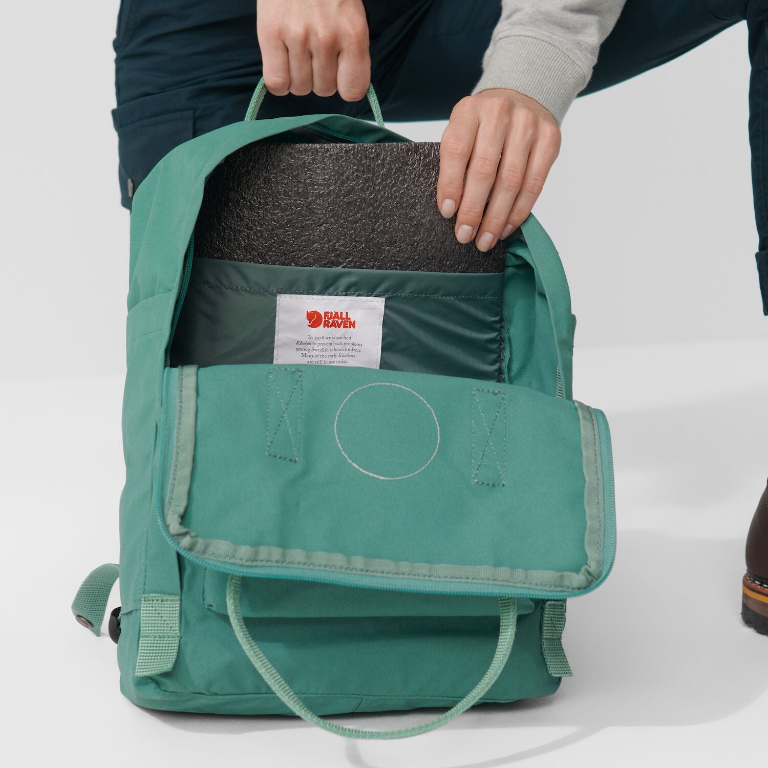 Fjällräven Kånken Backpack - Vinylal Ochre Bags