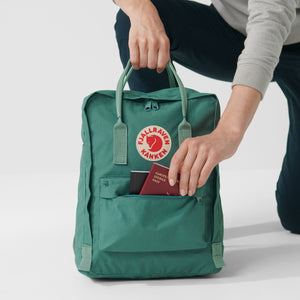Fjällräven Kånken Backpack - Vinylal Sky Blue-Light Oak