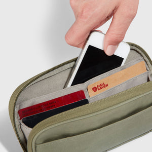 Fjällräven Kånken Travel Wallet - G-1000® HeavyDuty Eco S Green